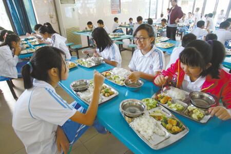 [重磅消息]2020年校園食堂真的不能再對外承包或委托經(jīng)營了